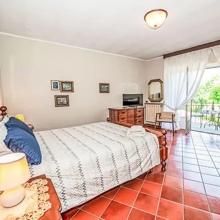 Nyaraló Iside By Interhome *