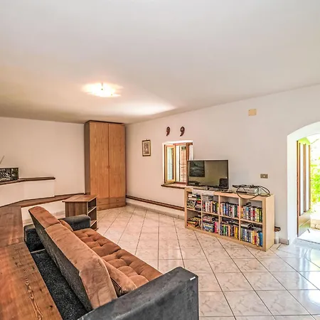 Iside By Interhome Nyaraló